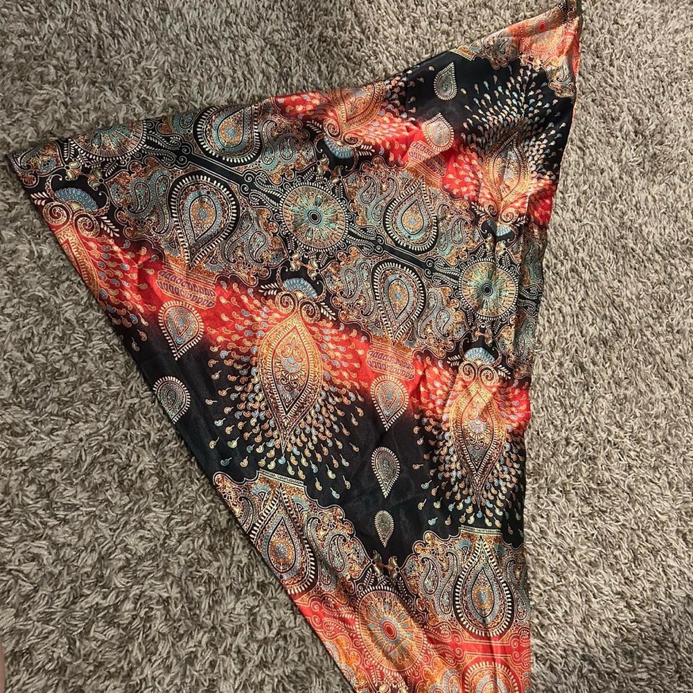 Paisley Patterned Scarf - Picture 3 of 8